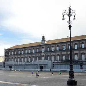 Frühstückspension Relais Piazza Del Plebiscito, Neapel
