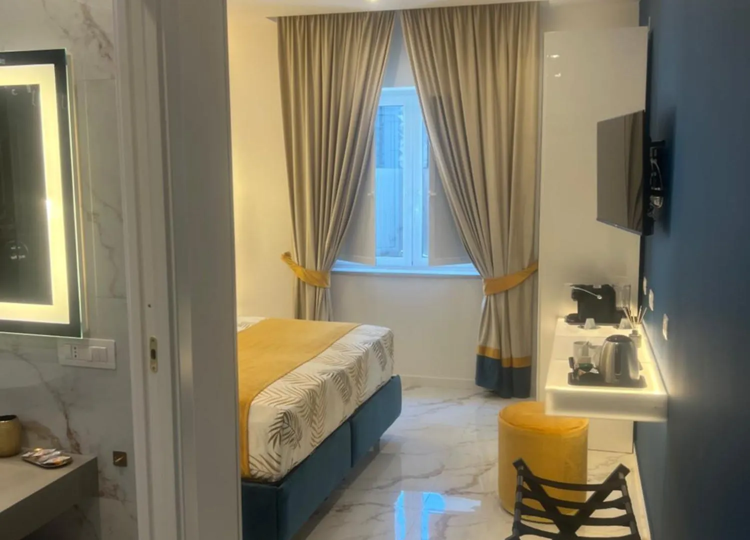 Bed and Breakfast La Lepre Artemide Napoli Bed & Breakfast